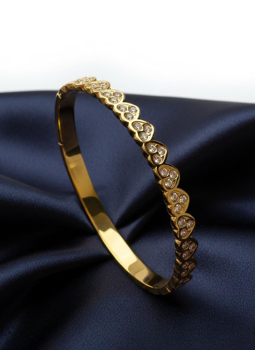 Anti tarnish heart stone studded bangle