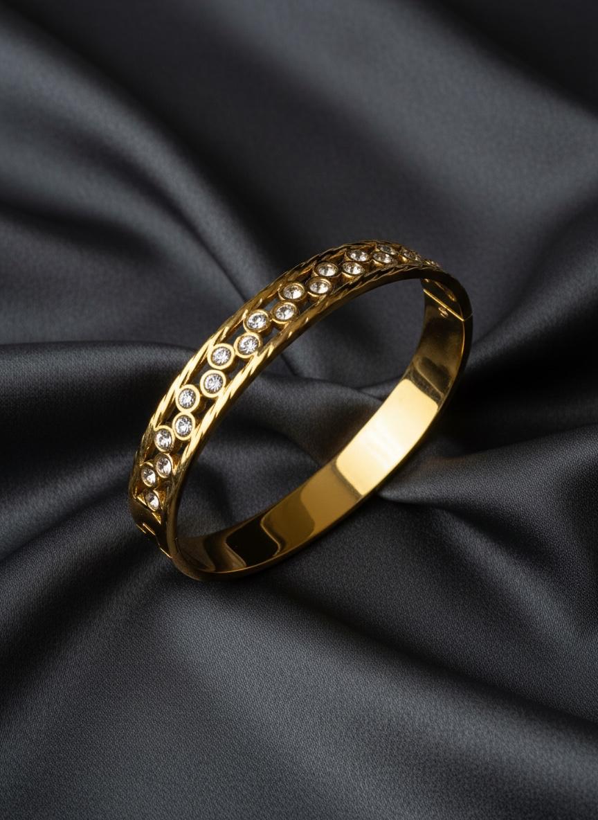 Anti tarnish stone studded bangle